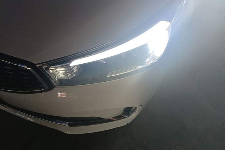 Used Kia K3 2017 1.6L Automatic 15th Anniversary Special Edition GLS Left Front Headlight