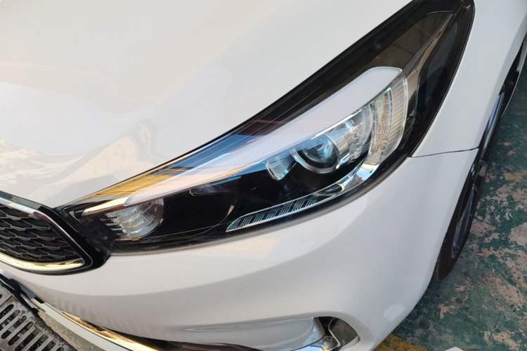 Used Kia K3 2017 1.6L Automatic 15th Anniversary Special Edition GLS Left Front Headlight