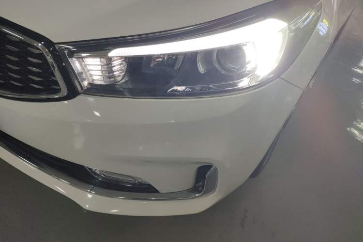 Used Kia K3 2017 1.6L Automatic 15th Anniversary Special Edition GLS Left Front Headlight