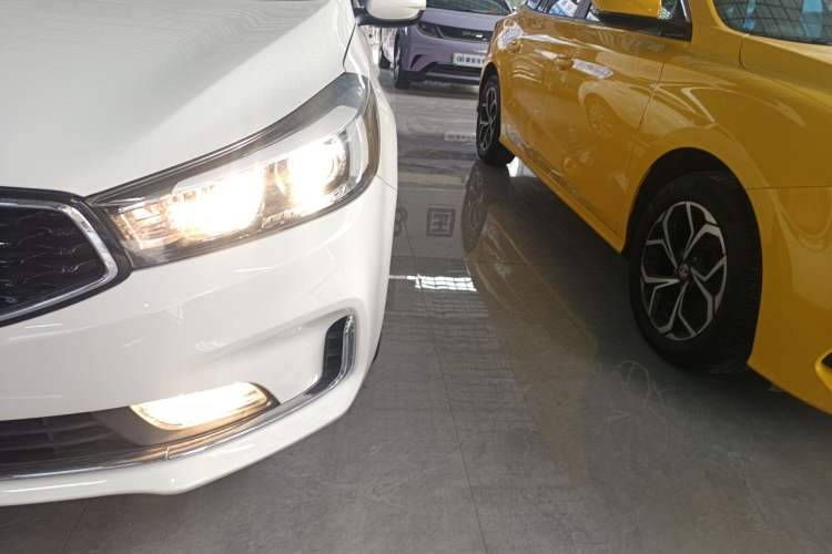Used Kia K3 2017 1.6L Automatic 15th Anniversary Special Edition GLS Left Front Headlight