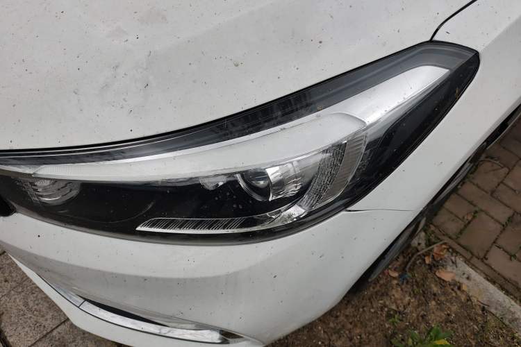 Used Kia K3 2017 1.6L Automatic 15th Anniversary Special Edition GLS Left Front Headlight