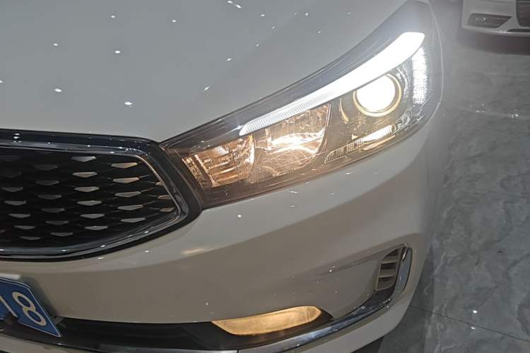 Used Kia K3 2017 1.6L Automatic 15th Anniversary Special Edition GLS Left Front Headlight