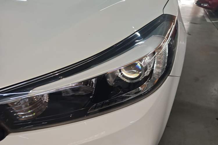 Used Kia K3 2017 1.6L Automatic 15th Anniversary Special Edition GLS Left Front Headlight