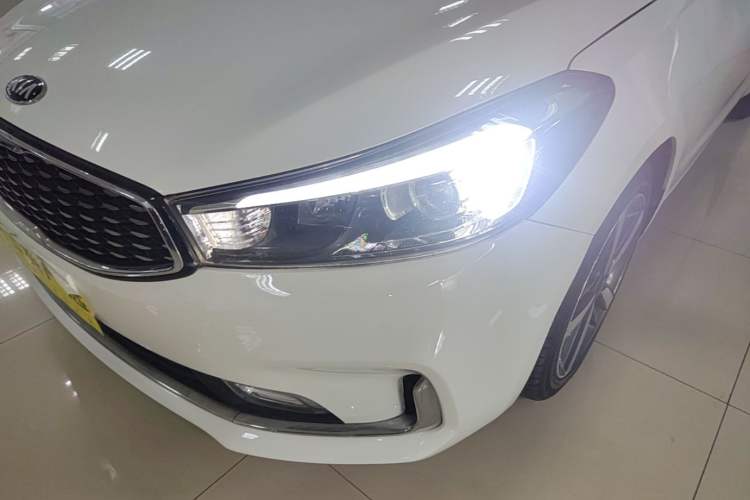Used Kia K3 2017 1.6L Automatic 15th Anniversary Special Edition GLS Left Front Headlight