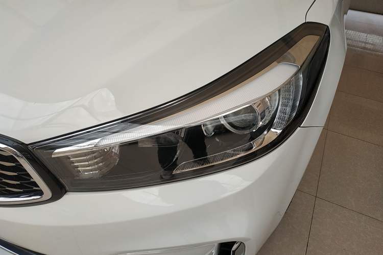 Used Kia K3 2017 1.6L Automatic 15th Anniversary Special Edition GLS Left Front Headlight