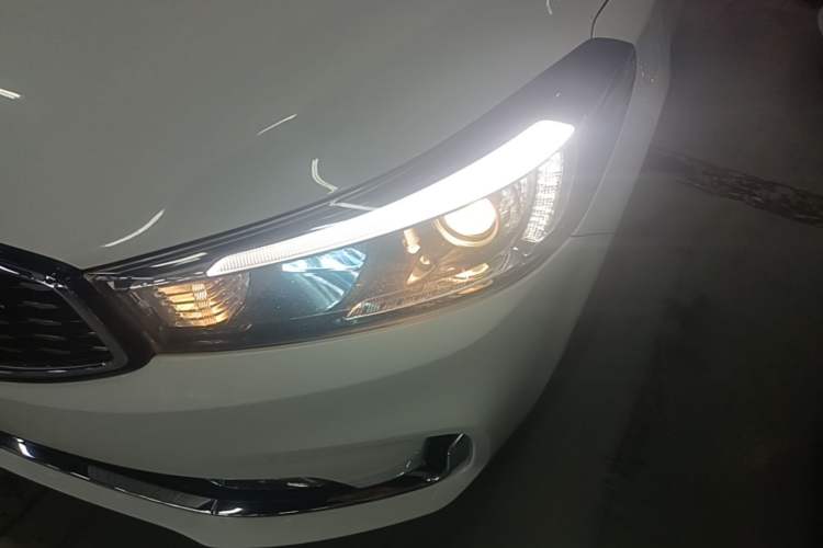 Used Kia K3 2017 1.6L Automatic 15th Anniversary Special Edition GLS Left Front Headlight