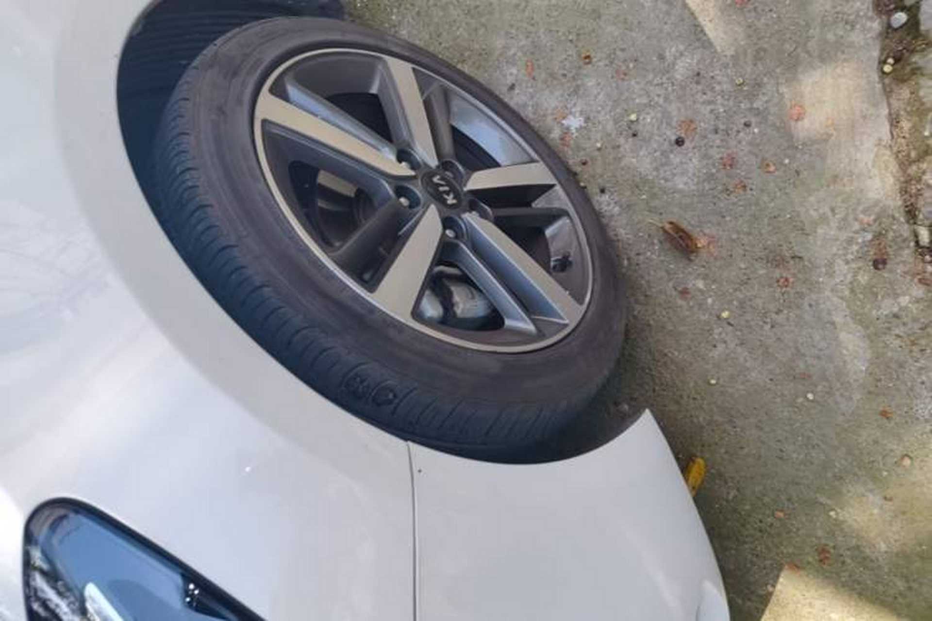 Used Kia K3 2017 1.6L Automatic 15th Anniversary Special Edition GLS Left Front Wheel Hub