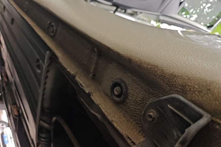 Used Kia K3 2017 1.6L Automatic 15th Anniversary Special Edition GLS Left Side Sill