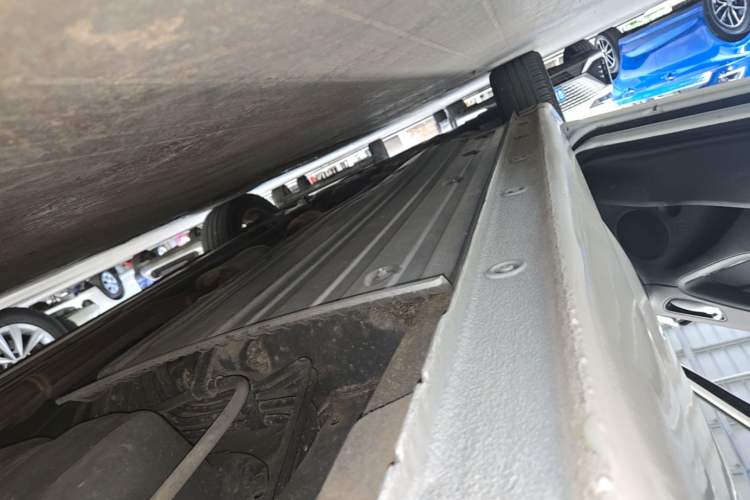 Used Kia K3 2017 1.6L Automatic 15th Anniversary Special Edition GLS Left Side Sill