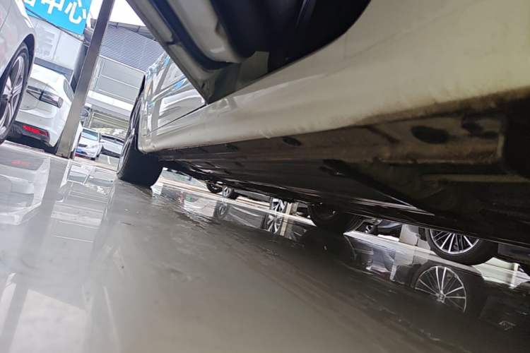 Used Kia K3 2017 1.6L Automatic 15th Anniversary Special Edition GLS Left Side Sill