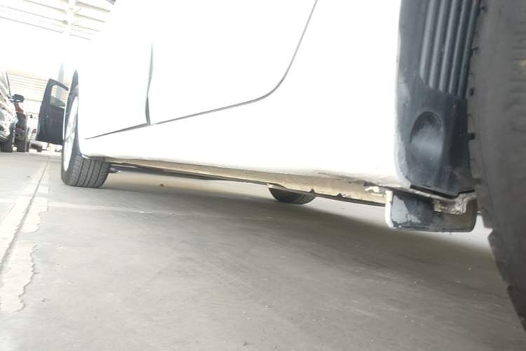 Used Kia K3 2017 1.6L Automatic 15th Anniversary Special Edition GLS Left Side Sill