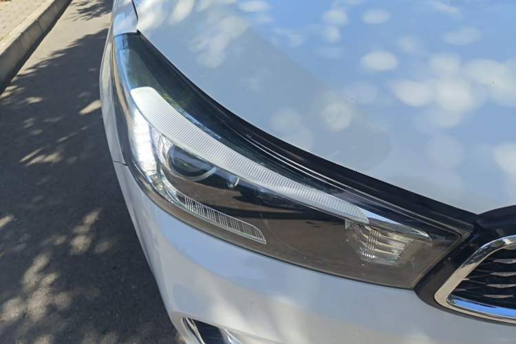 Used Kia K3 2017 1.6L Automatic 15th Anniversary Special Edition GLS Right Front Headlight