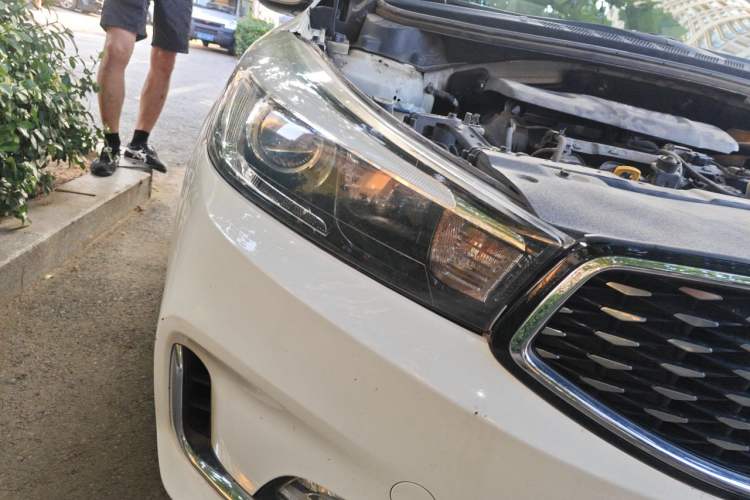 Used Kia K3 2017 1.6L Automatic 15th Anniversary Special Edition GLS Right Front Headlight