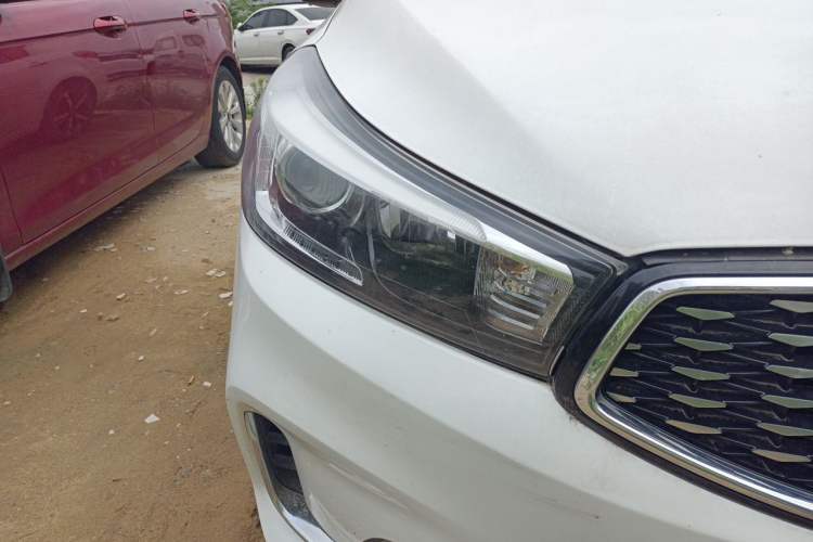 Used Kia K3 2017 1.6L Automatic 15th Anniversary Special Edition GLS Right Front Headlight