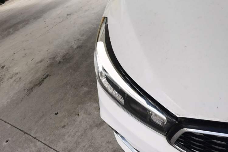 Used Kia K3 2017 1.6L Automatic 15th Anniversary Special Edition GLS Right Front Headlight