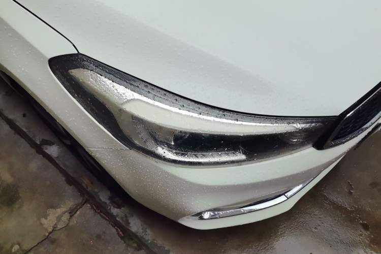 Used Kia K3 2017 1.6L Automatic 15th Anniversary Special Edition GLS Right Front Headlight