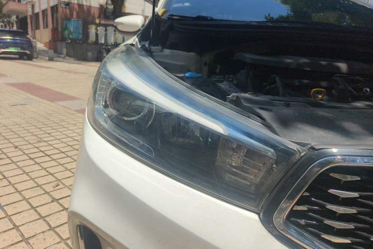 Used Kia K3 2017 1.6L Automatic 15th Anniversary Special Edition GLS Right Front Headlight