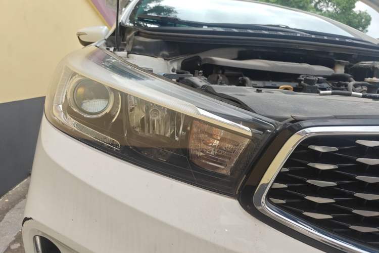 Used Kia K3 2017 1.6L Automatic 15th Anniversary Special Edition GLS Right Front Headlight