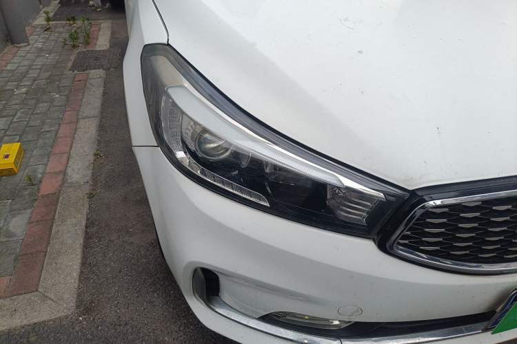 Used Kia K3 2017 1.6L Automatic 15th Anniversary Special Edition GLS Right Front Headlight