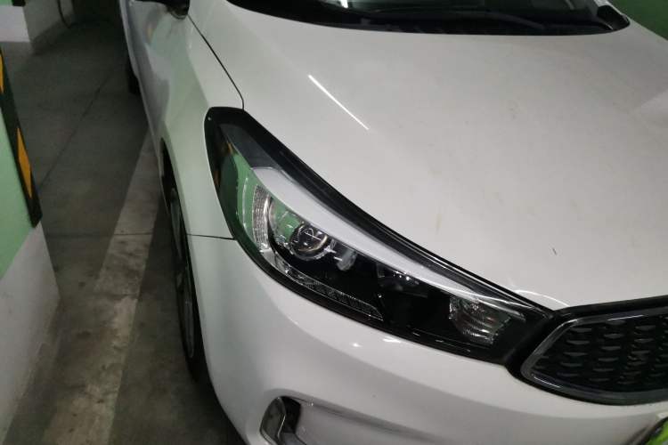 Used Kia K3 2017 1.6L Automatic 15th Anniversary Special Edition GLS Right Front Headlight
