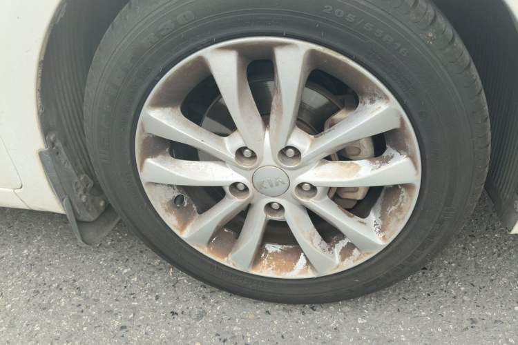 Used Kia K3 2017 1.6L Automatic 15th Anniversary Special Edition GLS Right Front Wheel Hub