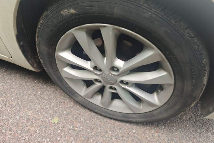 Used Kia K3 2017 1.6L Automatic 15th Anniversary Special Edition GLS Right Front Wheel Hub