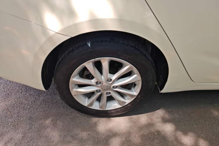 Used Kia K3 2017 1.6L Automatic 15th Anniversary Special Edition GLS Right Rear Wheel Hub