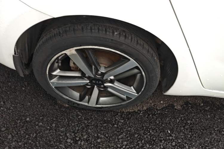 Used Kia K3 2017 1.6L Automatic 15th Anniversary Special Edition GLS Right Rear Wheel Hub