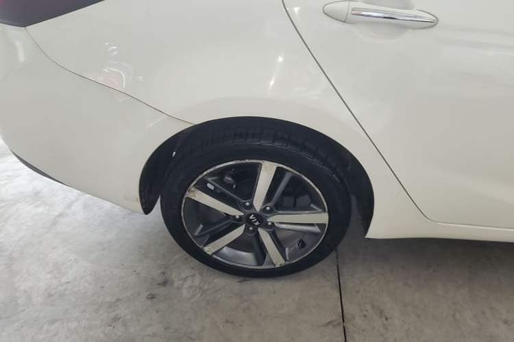 Used Kia K3 2017 1.6L Automatic 15th Anniversary Special Edition GLS Right Rear Wheel Hub
