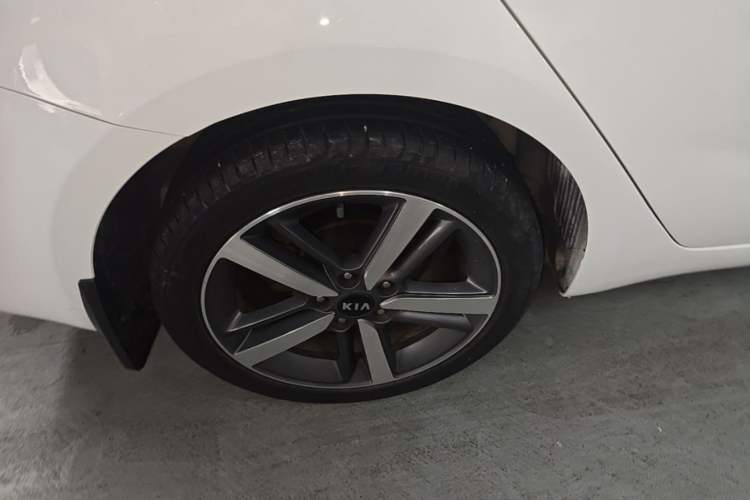 Used Kia K3 2017 1.6L Automatic 15th Anniversary Special Edition GLS Right Rear Wheel Hub