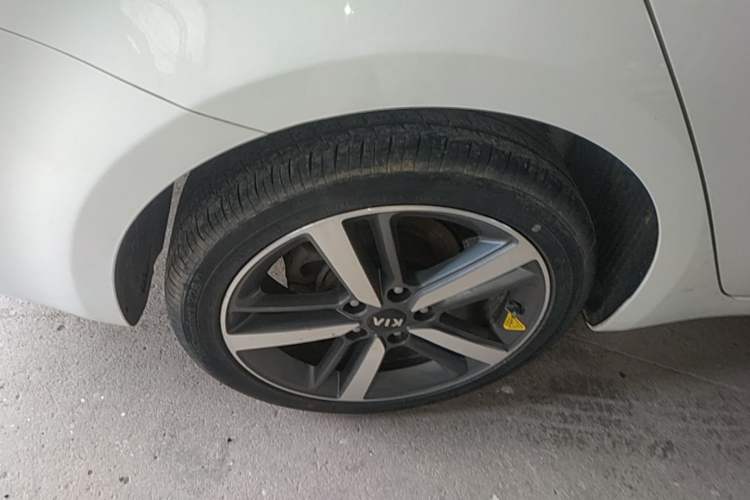 Used Kia K3 2017 1.6L Automatic 15th Anniversary Special Edition GLS Right Rear Wheel Hub