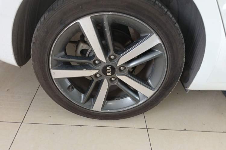 Used Kia K3 2017 1.6L Automatic 15th Anniversary Special Edition GLS Right Rear Wheel Hub
