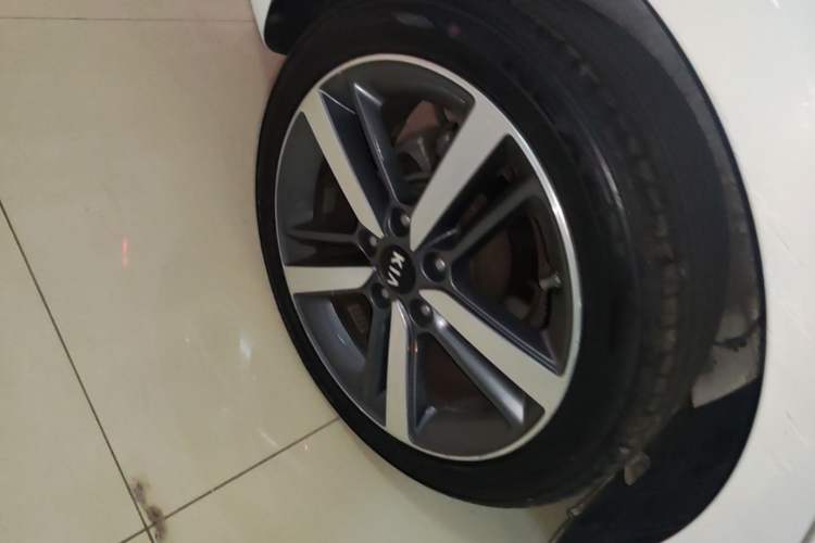 Used Kia K3 2017 1.6L Automatic 15th Anniversary Special Edition GLS Right Rear Wheel Hub