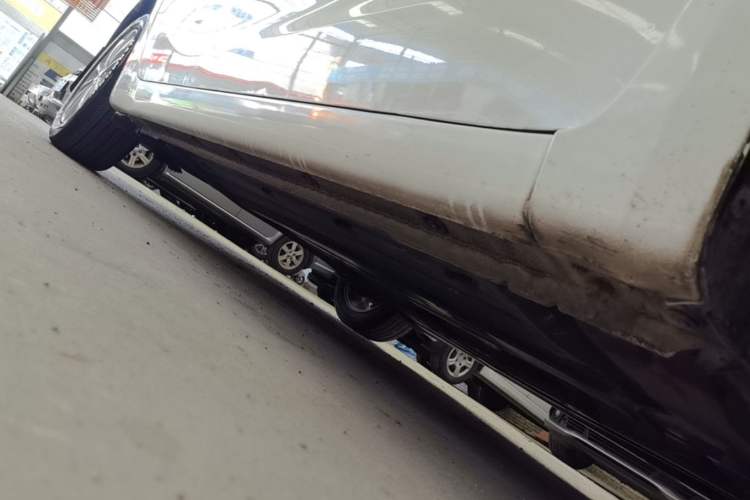 Used Kia K3 2017 1.6L Automatic 15th Anniversary Special Edition GLS Right Side Sill