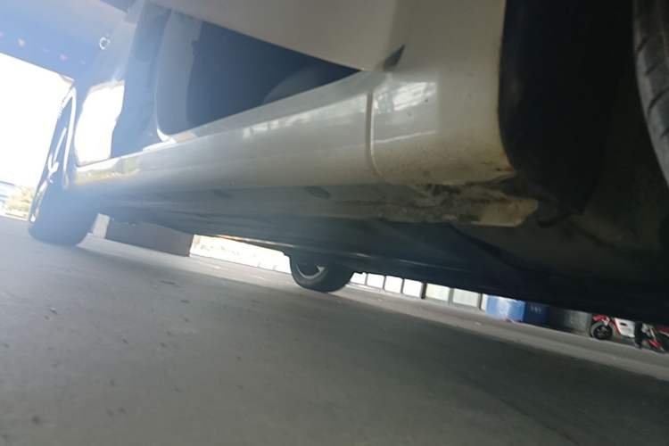 Used Kia K3 2017 1.6L Automatic 15th Anniversary Special Edition GLS Right Side Sill