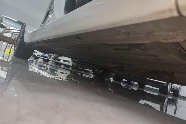 Used Kia K3 2017 1.6L Automatic 15th Anniversary Special Edition GLS Right Side Sill