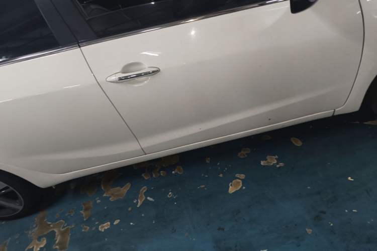 Used Kia K3 2017 1.6L Automatic 15th Anniversary Special Edition GLS Right Side Sill