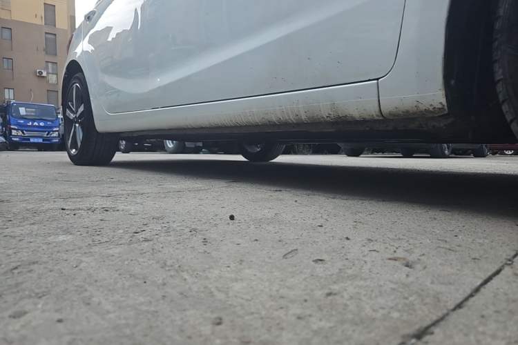 Used Kia K3 2017 1.6L Automatic 15th Anniversary Special Edition GLS Right Side Sill