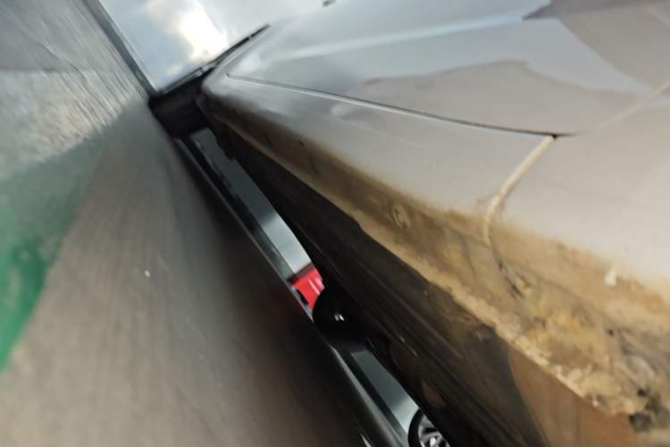 Used Kia K3 2017 1.6L Automatic 15th Anniversary Special Edition GLS Right Side Sill