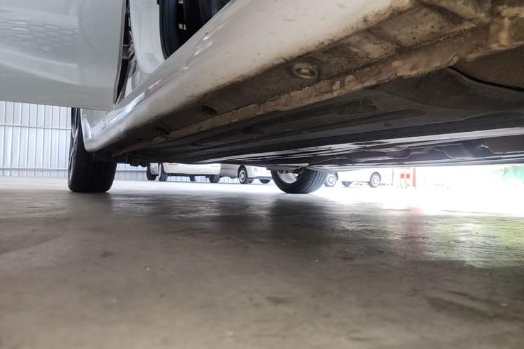 Used Kia K3 2017 1.6L Automatic 15th Anniversary Special Edition GLS Right Side Sill