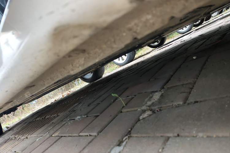 Used Kia K3 2017 1.6L Automatic 15th Anniversary Special Edition GLS Right Side Sill