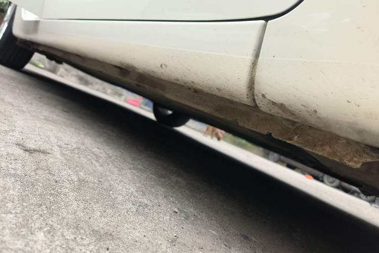 Used Kia K3 2017 1.6L Automatic 15th Anniversary Special Edition GLS Right Side Sill