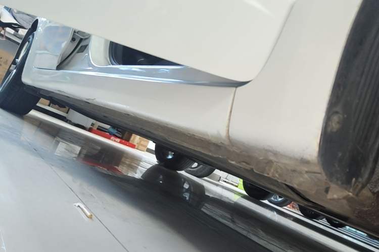 Used Kia K3 2017 1.6L Automatic 15th Anniversary Special Edition GLS Right Side Sill
