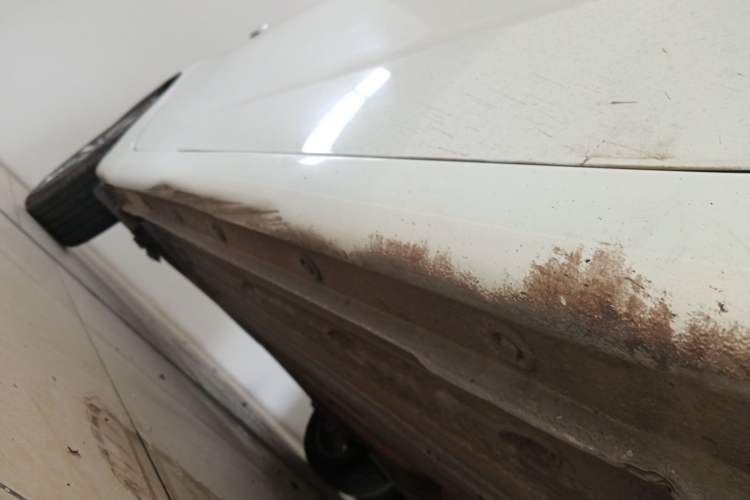 Used Kia K3 2017 1.6L Automatic 15th Anniversary Special Edition GLS Right Side Sill