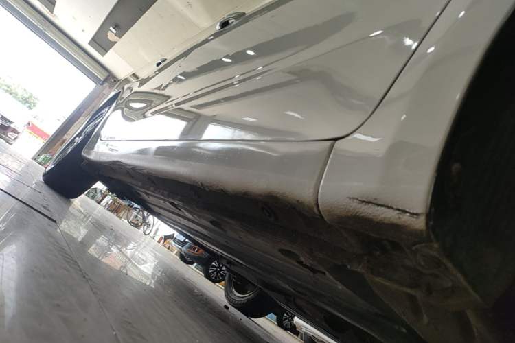 Used Kia K3 2017 1.6L Automatic 15th Anniversary Special Edition GLS Right Side Sill