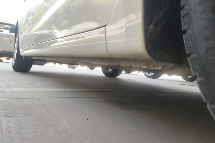 Used Kia K3 2017 1.6L Automatic 15th Anniversary Special Edition GLS Right Side Sill