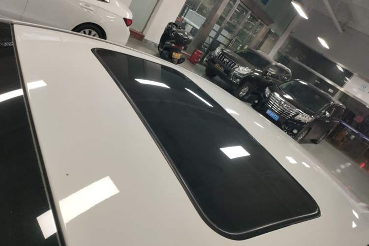 Used Kia K3 2017 1.6L Automatic 15th Anniversary Special Edition GLS Roof