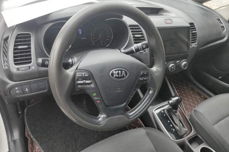 Used Kia K3 2017 1.6L Automatic 15th Anniversary Special Edition GLS Steering Wheel