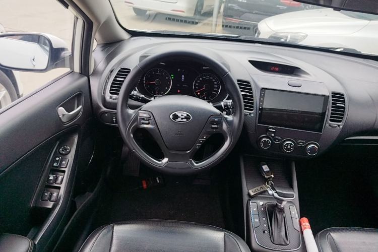 Used Kia K3 2017 1.6L Automatic 15th Anniversary Special Edition GLS Steering Wheel