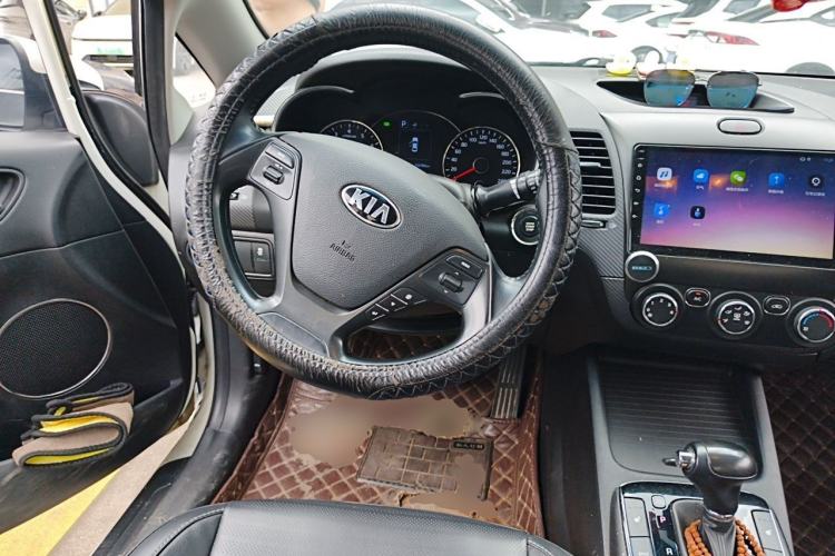 Used Kia K3 2017 1.6L Automatic 15th Anniversary Special Edition GLS Steering Wheel